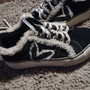 PLAYBOY Vintage Black and White Suede Furry Sneakers. 8